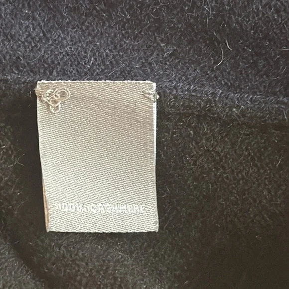 Women’s Neiman Marcus Cashmere Blue & Black Rhinestone Embellished Sweater Sz M - Picture 6 of 6